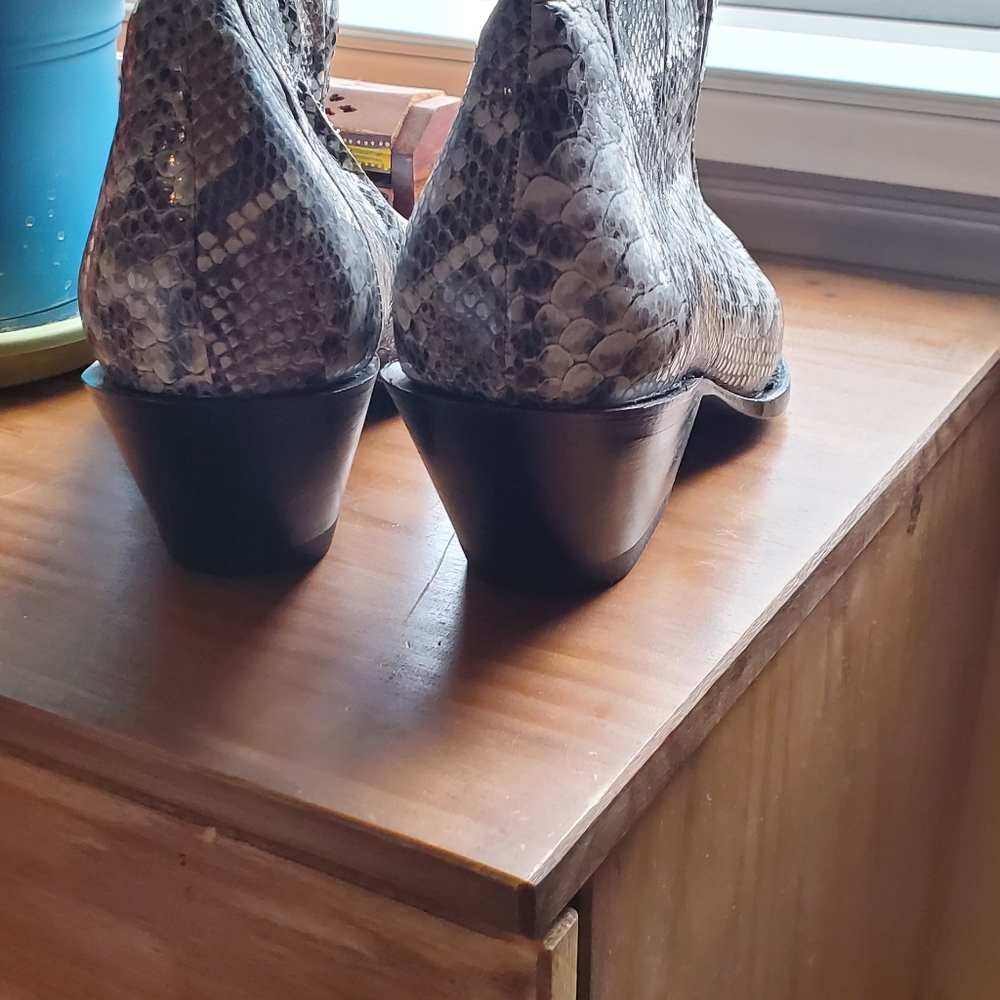 Luxxe snakeskin leather boots